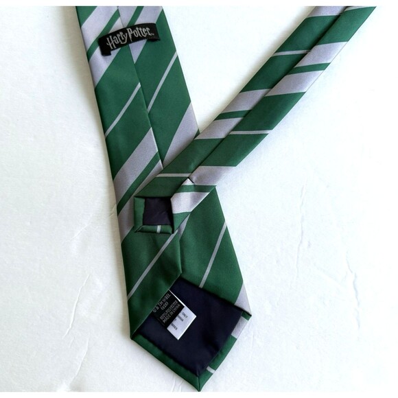 Harry Potter Slytherin House Green Polyester Classic Neck Tie 3.5 x 55" - Picture 3 of 6